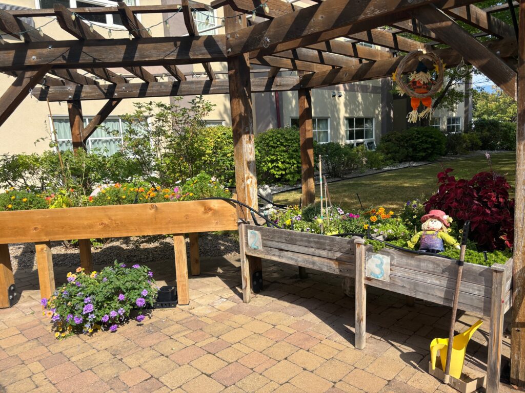 
Therapeutic Garden - Mary Trainer - Okanagan Master Gardeners