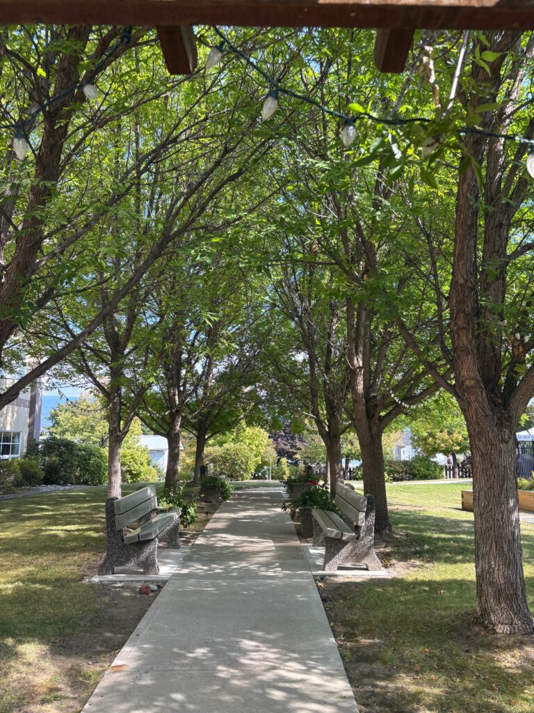 
Therapeutic Garden - Mary Trainer - Okanagan Master Gardeners